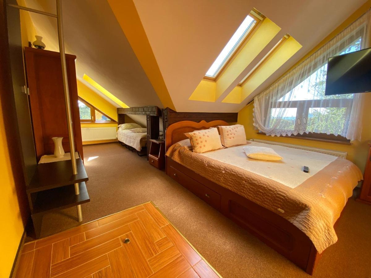 Pensiunea Crocus - Sauna & Billiard Пояна-Брашов Екстер'єр фото